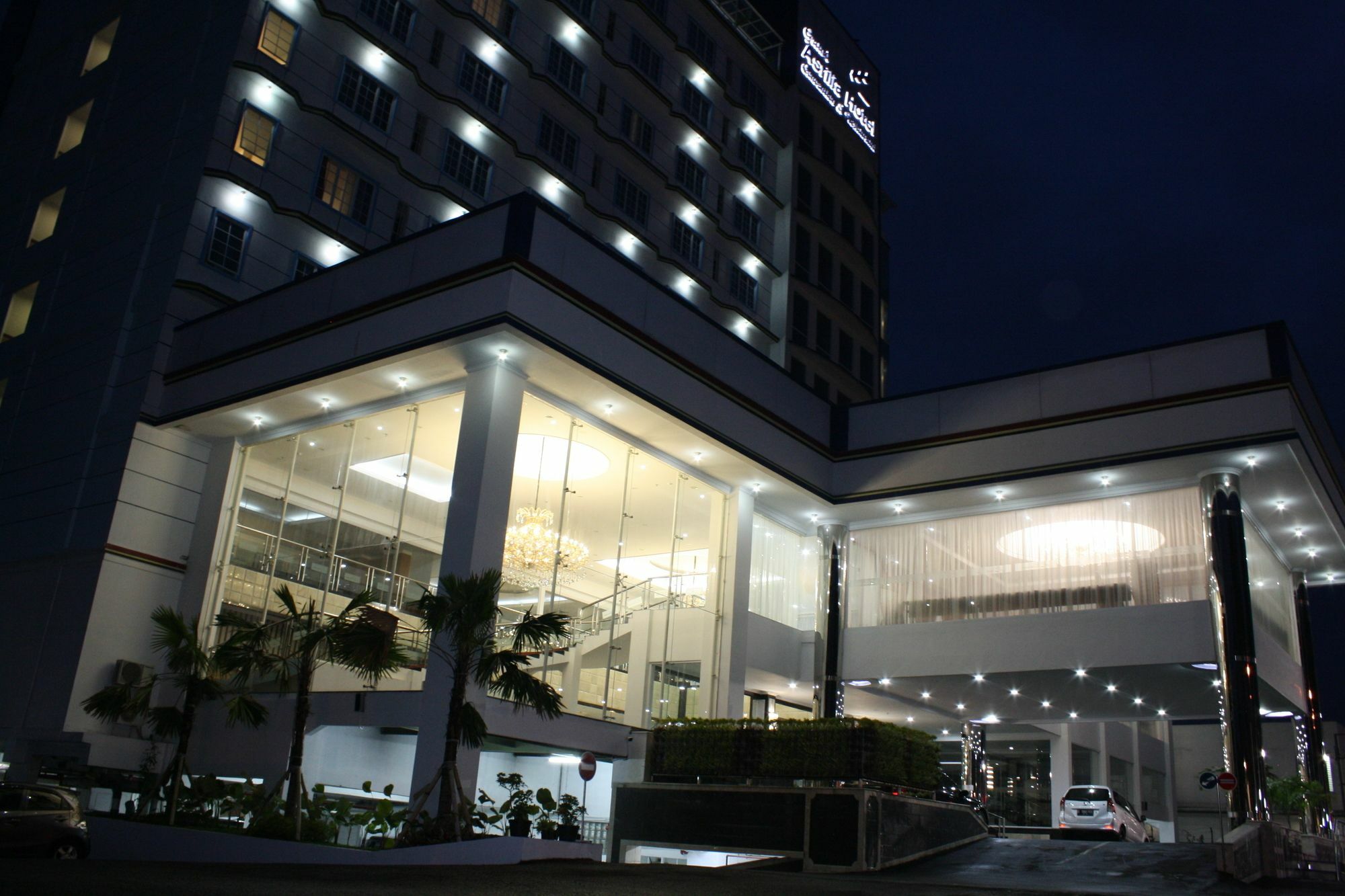 Grand Asrilia Hotel Bandung Exterior foto